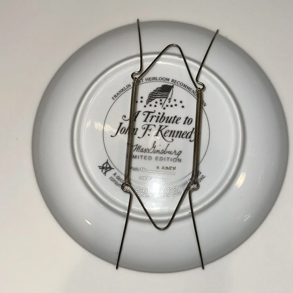 FRANKLIN MINT Limited Edition Collectible John F Kennedy JFK Plate/Hanger 8”